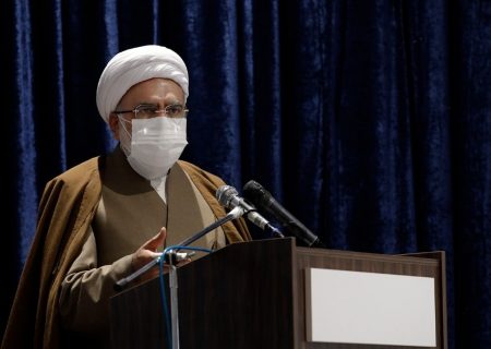 آستان قدس رضوی باید پیشگام در تحقق شعار سال باشد