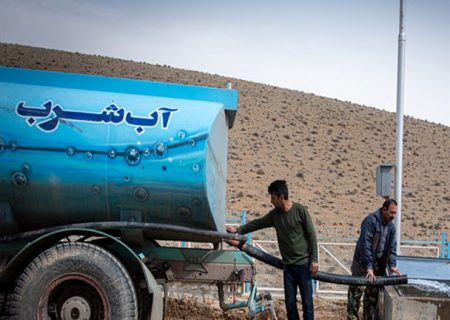 آب‌رسانی تانکری به ۶۰۰ روستای استان