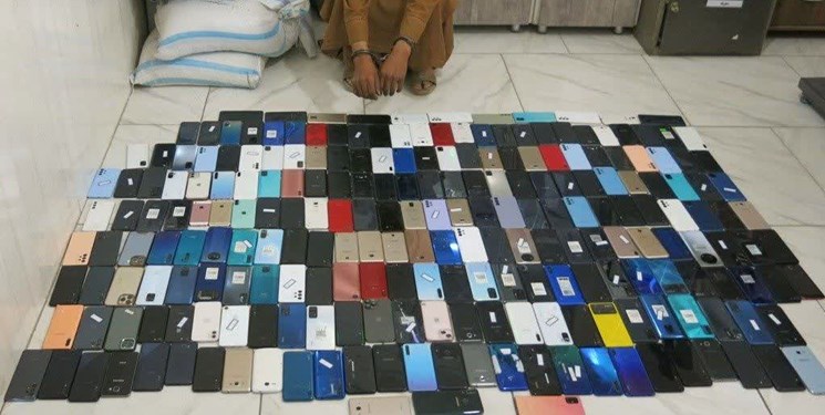 کشف ۴۶ گوشی هوشمند سرقتی در حوزه استحفاظی هنگ مرزی تایباد