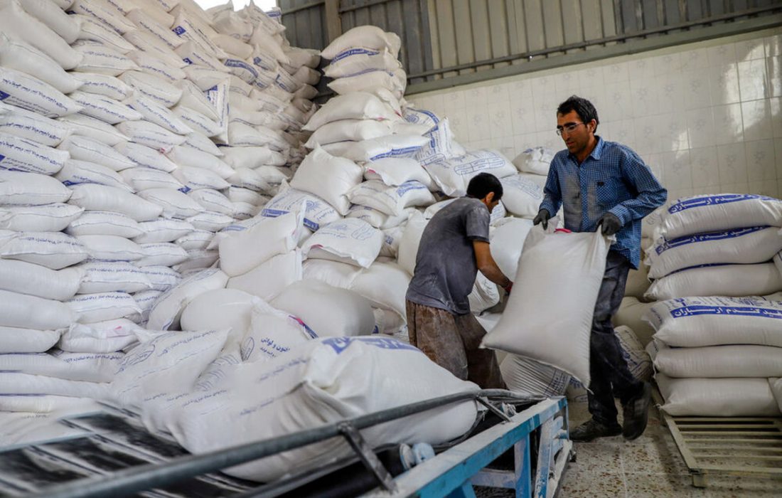 فعالیت ۲ انبار پشتیبان تامین آرد در ایام پایانی ماه صفر در مشهد