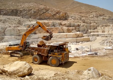 پرونده ۱۳ مورد برداشت غیرمجاز مواد معدنی سبزوار به مراجع قضایی ارسال شد