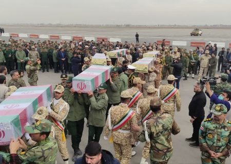 پیکر مطهر ۱۲ شهید گمنام وارد مشهد شد