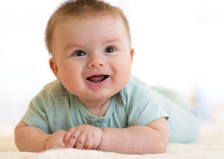 مادر معتاد کودک ۲ ساله‌اش را با آب داغ سوزاند