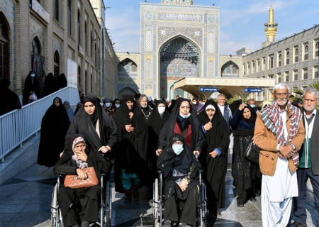 تشرف ۲۰ هزار زیارت اولی به حرم مطهر رضوی در سال ۱۴۰۲