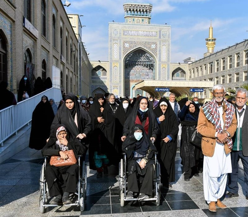 تشرف ۲۰ هزار زیارت اولی به حرم مطهر رضوی در سال ۱۴۰۲