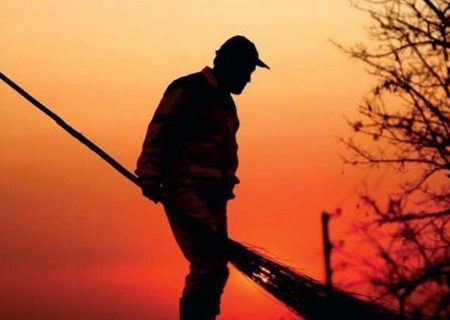 بی احتیاطی راننده منجر به مرگ یک پاکبان در مشهد شد