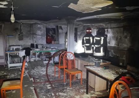 حریق کارگاه تولیدی لباس در خیابان بهمن مشهد مهار شد