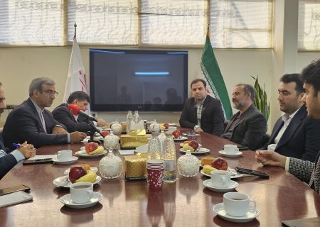 بازدید استاندار از موسسه فرهنگی هنری خراسان