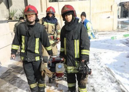 نجات ۵۶ نفر از آتش‌سوزی در یک مجتمع مسکونی در مشهد