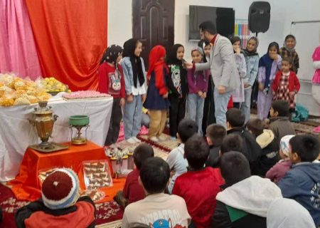 جشن شب یلدا ویژه کودکان حاشیه شهر