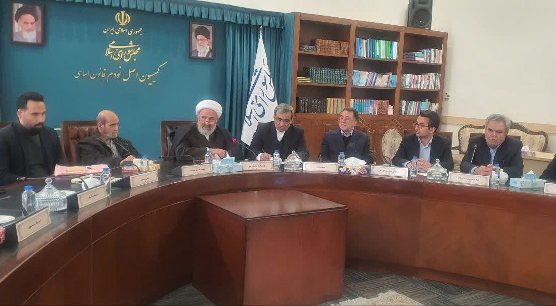 برگزاری جلسه بررسی مشکلات شرکت پدیده در کمیسیون اصل ۹۰