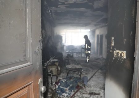 نجات جان ۴ نفر از آتش‌سوزی در ساختمان مسکونی مشهد