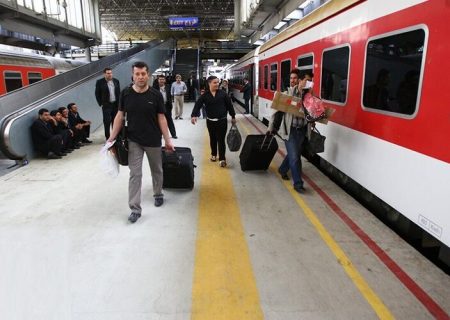 کمبود ناوگان، سفرهای ریلی در مسیر مشهد را کاهش داد