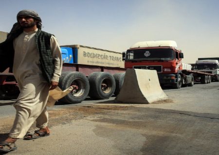 ۱۹۰ میلیون دلار کالا از گمرک دوغارون به افغانستان صادر شد