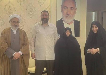 دیدارمعاون فرهنگی استانداری خراسان رضوی با خانواده شهید عرصه وحدت و امنیت پایدار