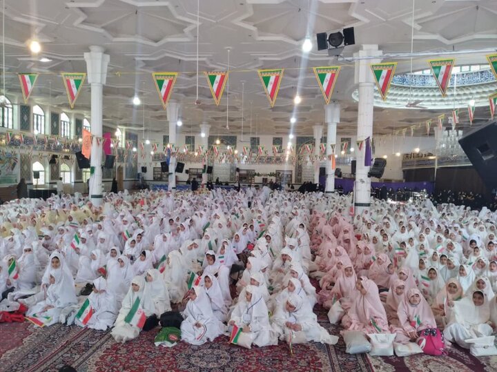 جشن تکلیف دو هزار دانش‌آموز دختر در تربت جام برگزار شد