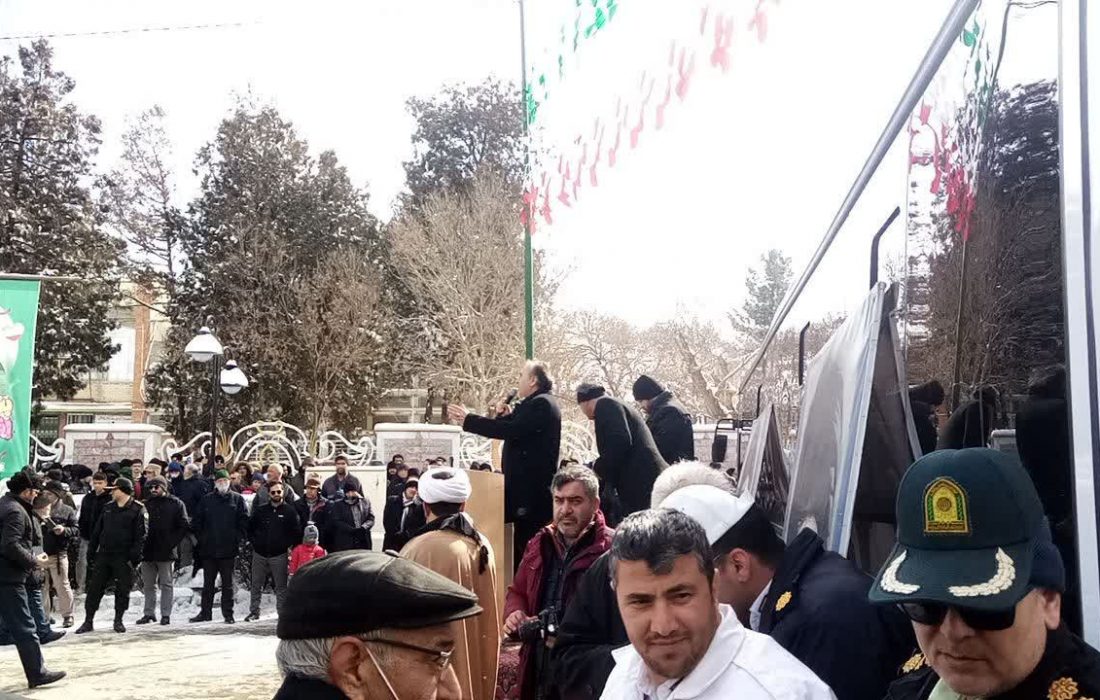 مذاکره راه حل مشکلات اقتصادی کشور نیست