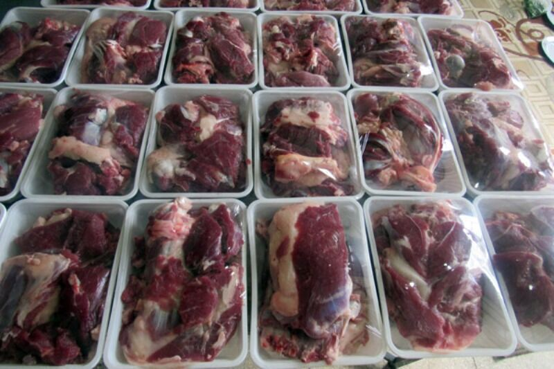 توزیع گسترده گوشت گرم در مشهد برای تنظیم بازار و حمایت از مصرف‌کنندگان