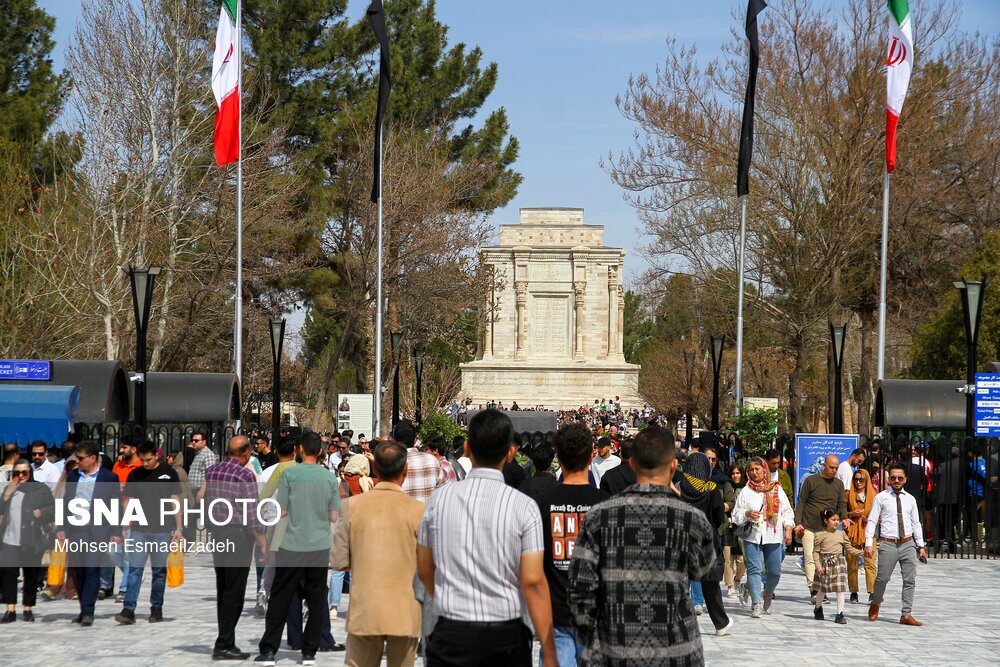 الان وقت شکاف میان اسلام و ایران است؟!