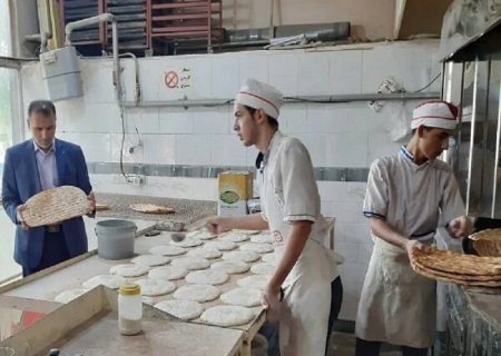 توزیع ۱۳۵۰ تن آرد سهمیه‌ای میان ۱۳۷ نانوایی‌ اطراف حرم مطهر رضوی و حریم حرم