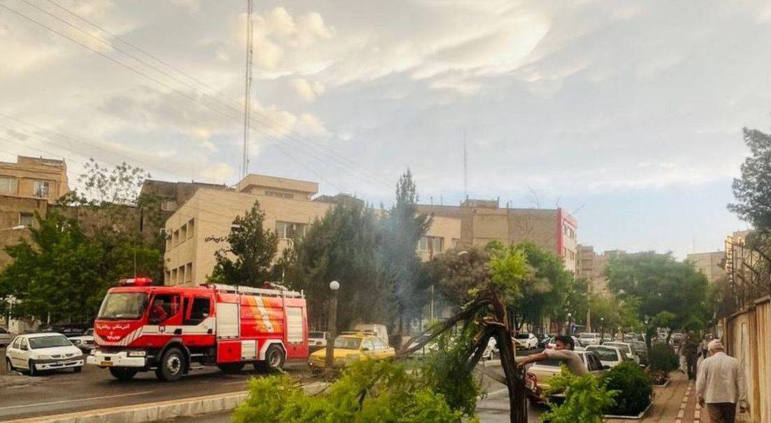 ۲۸ عملیات آتش‌نشانی سبزوار در پی طوفان و رگبار شدید