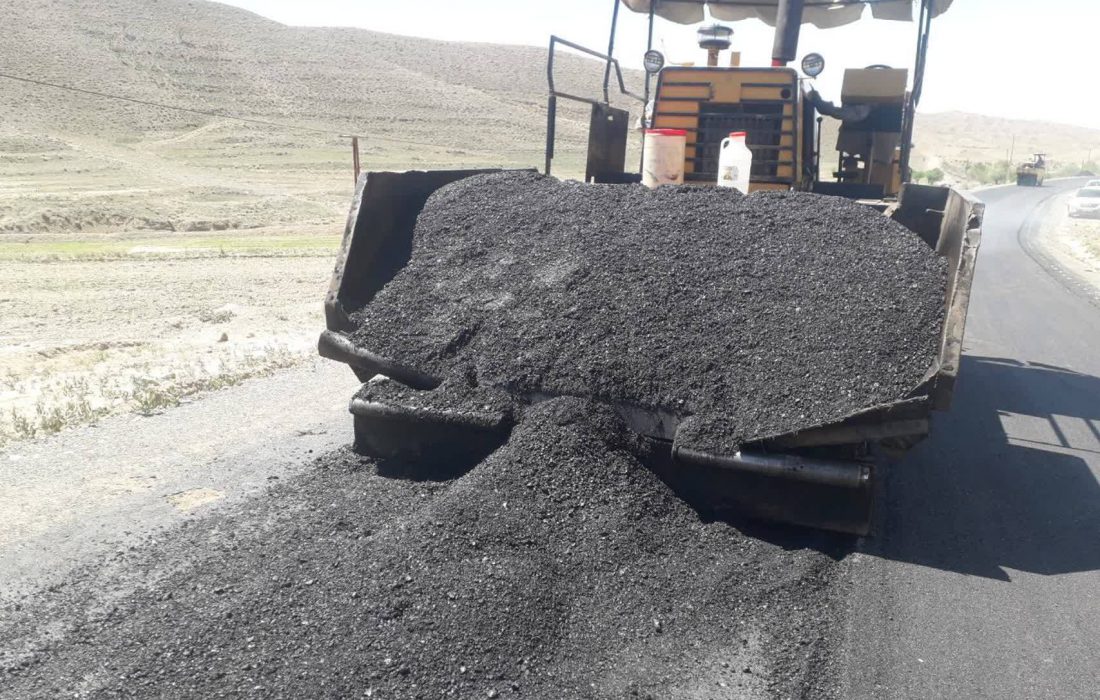 آغاز آسفالت راه روستایی اردیز سبزوار با مشارکت ساکنان و راهداری