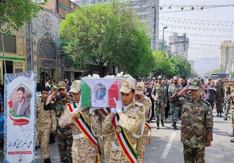 تشییع پیکر جانباز شهید علی‌اکبر بهمنی در مشهد با حضور مردم و مسئولان