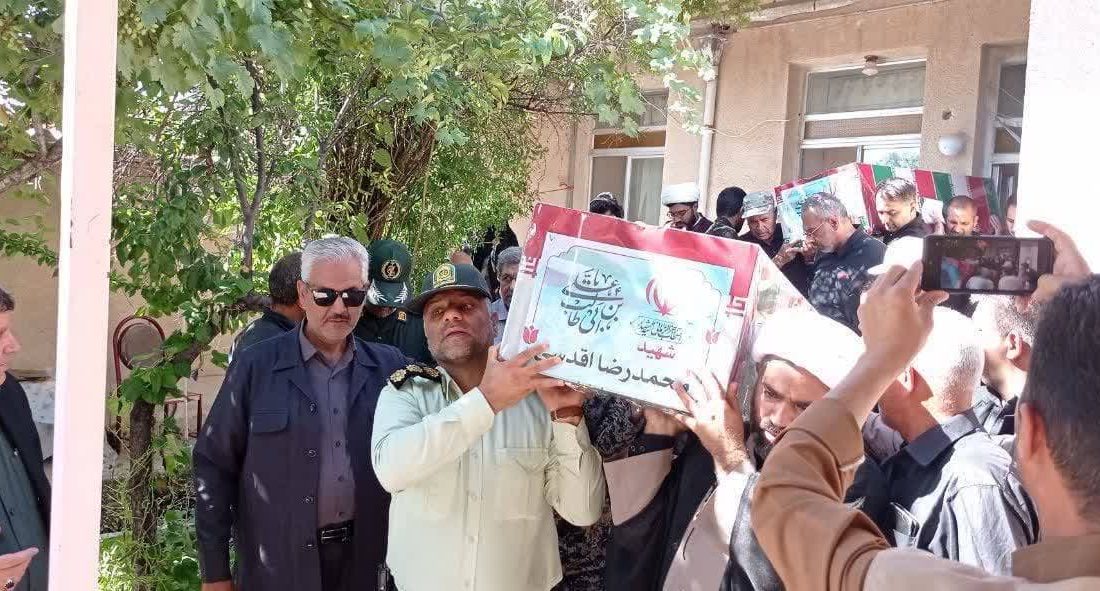 مراسم تشییع پیکر روحانی شهید، احد اقدسی و فرزندانش برگزار شد