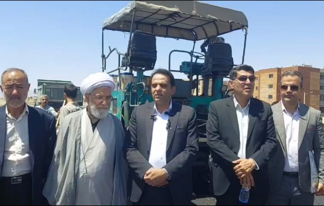 اجرای پروژه آسفالت ورودی شهرک بهارستان گناباد در کمترین زمان