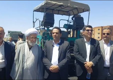 اجرای پروژه آسفالت ورودی شهرک بهارستان گناباد در کمترین زمان