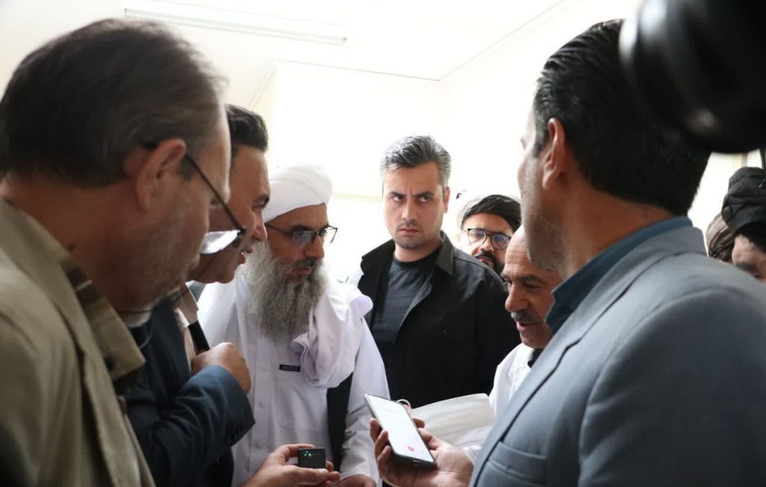 بازدید والی هرات از اردوگاه ساماندهی اتباع افغانستانی در سفید سنگ فریمان
