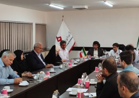 تأکید بر تسریع توسعه نیروگاه‌های خورشیدی در مشهد