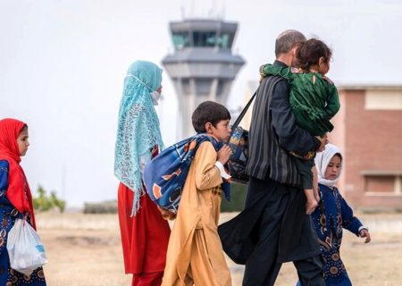 ۷۵ درصد اتباع غیرمجاز افغانستانی از مرز دوغارون به کشور خود بازگشتند