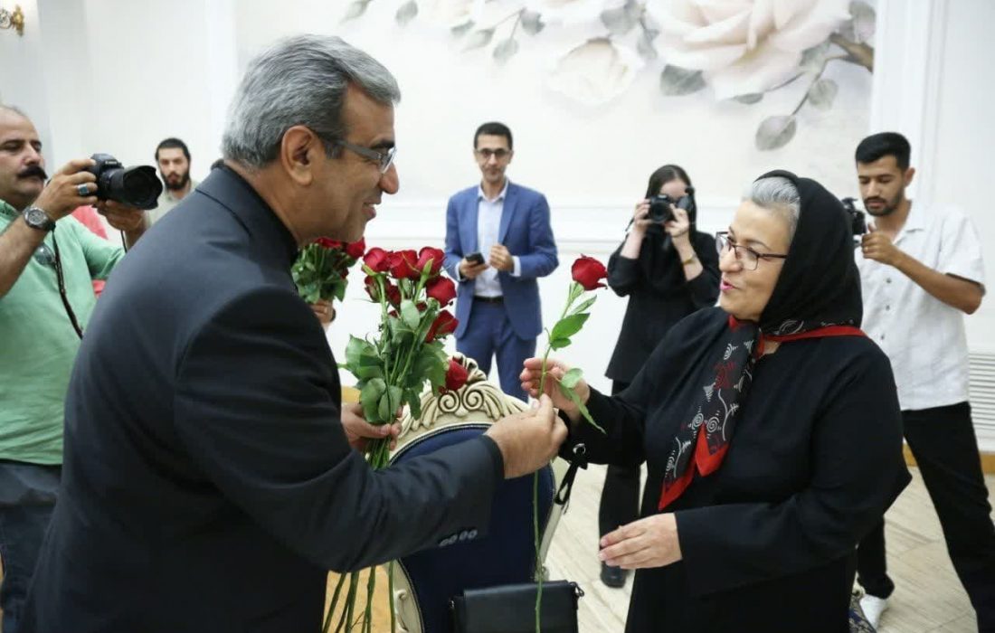مشهد باید به شهر گفت‌وگو تبدیل شود