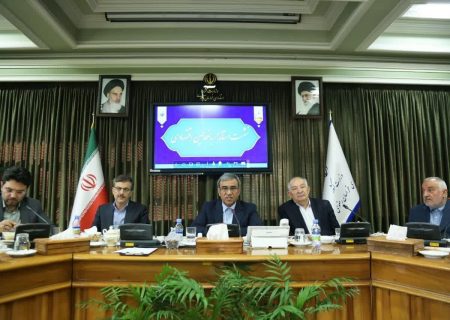 تاکید استاندار خراسان رضوی بر استفاده از همه ظرفیتها برای توسعه نیروگاههای تجدیدپذیر
