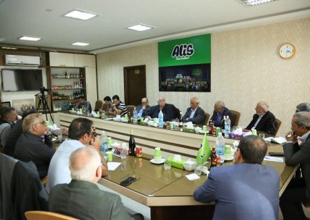 تأکید کارگروه اقتصادی اتاق اندیشه‌ورزی استان بر لزوم همگرایی، پژوهش و حذف موازی‌کاری برای توسعه خراسان رضوی