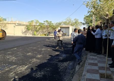 آغاز اجرای ۶۰۰۰ مترمربع آسفالت گرم در روستای زرمهر بخش شادمهر مه‌ولات