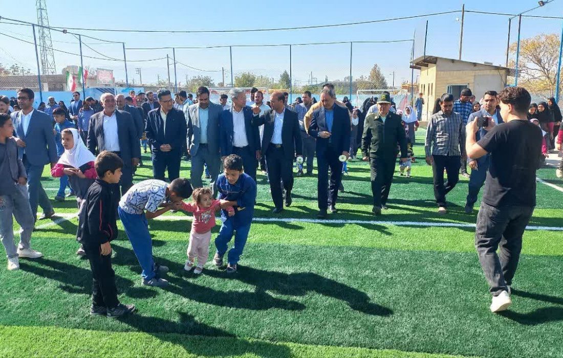 افتتاح زمین چمن مصنوعی و کلنگ‌زنی مدرسه ۶ کلاسه در روستای جبله نو جغتای