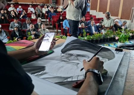 تربت‌جام با شب‌شعر «آقای شهید ایران» به استقبال هفته وحدت رفت