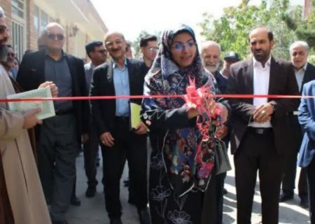 افتتاح نخستین نیروگاه خورشیدی با سازه پارکینگی با هزینه ۵۰ میلیاردی در مشهد